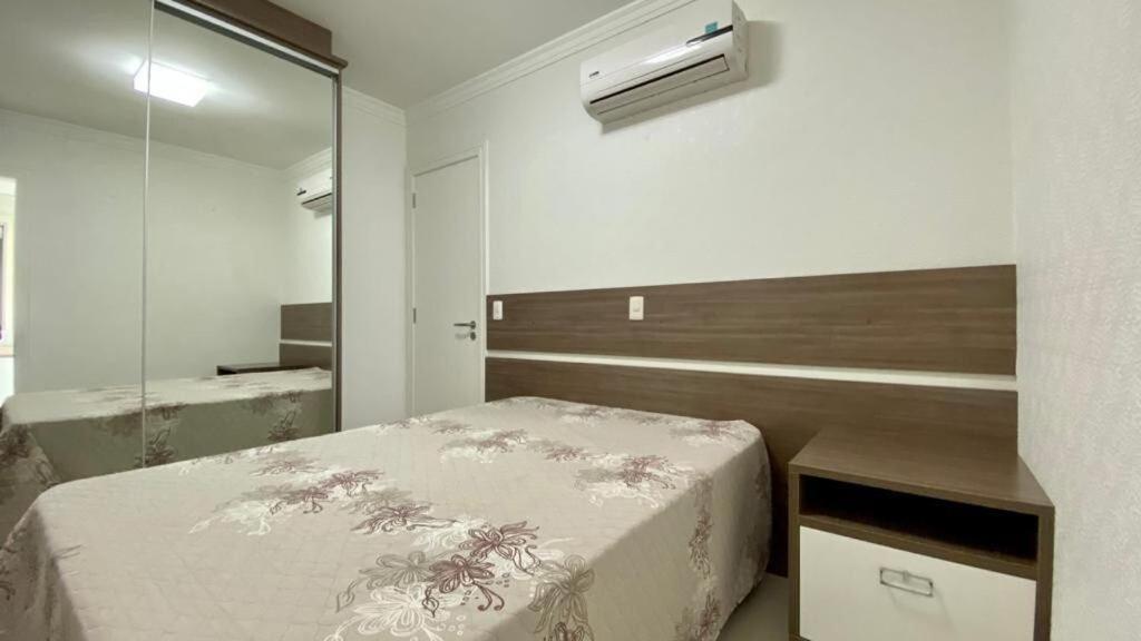 Apartamento para 5 pessoas na Praia de 4 ilhas. Bombinhas Exterior foto