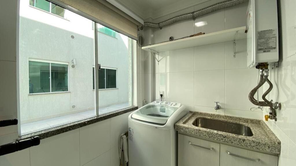 Apartamento para 5 pessoas na Praia de 4 ilhas. Bombinhas Exterior foto