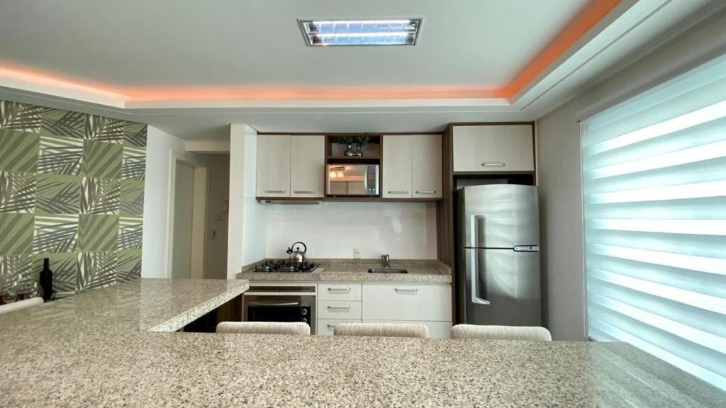 Apartamento para 5 pessoas na Praia de 4 ilhas. Bombinhas Exterior foto