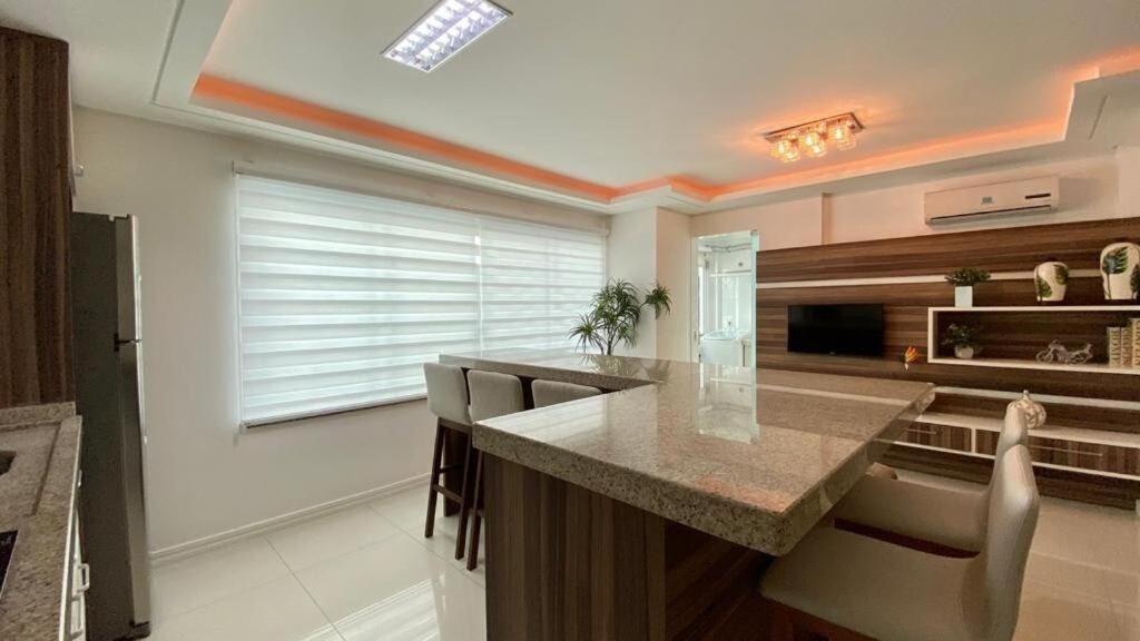 Apartamento para 5 pessoas na Praia de 4 ilhas. Bombinhas Exterior foto