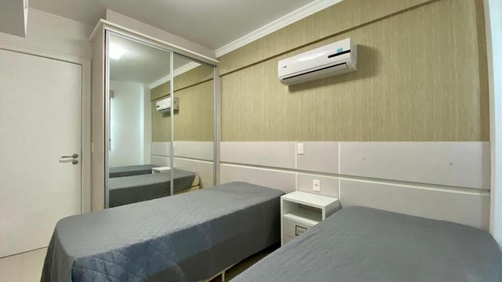 Apartamento para 5 pessoas na Praia de 4 ilhas. Bombinhas Exterior foto